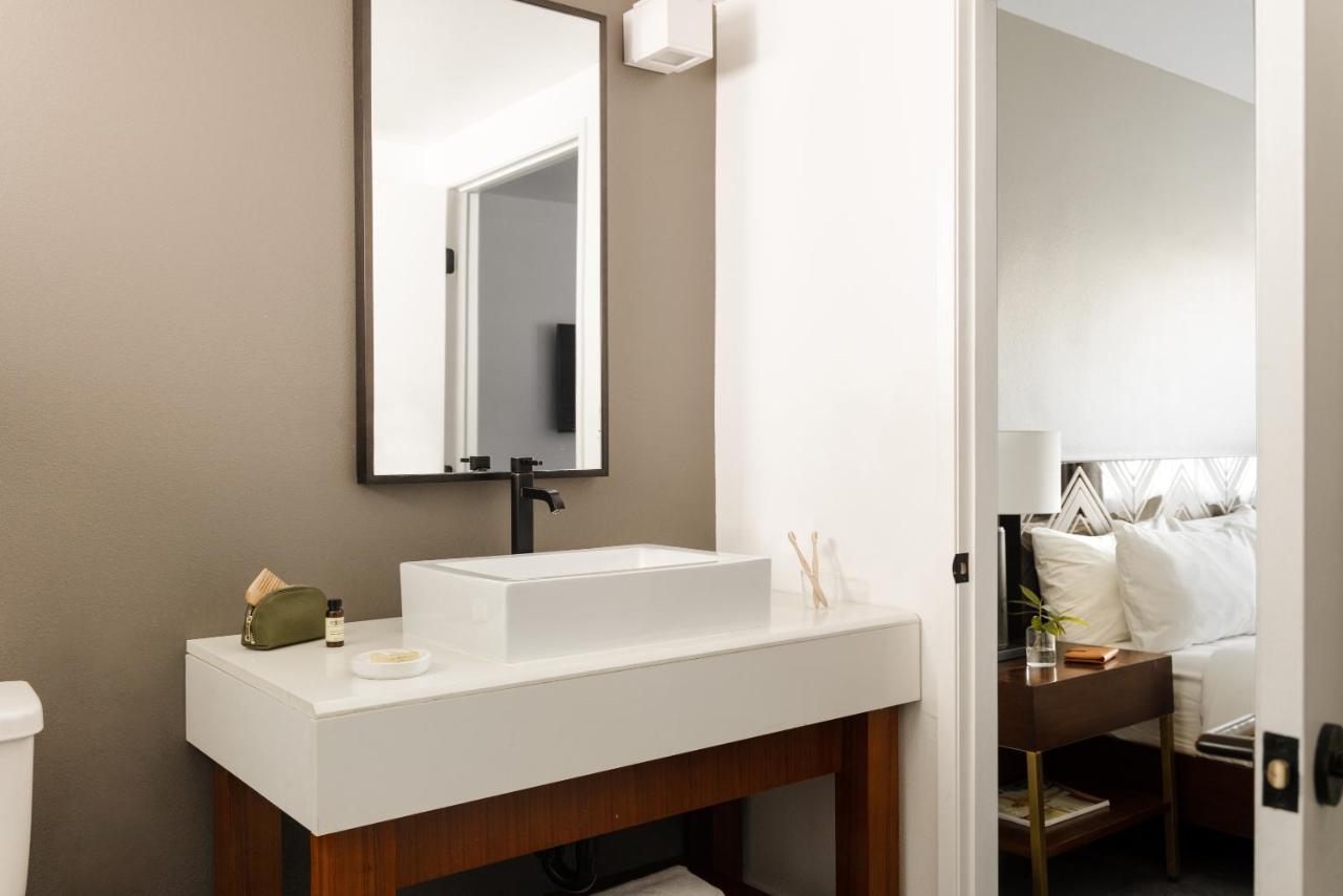 The V Powered By Sonder Hotel Palm Springs Bagian luar foto